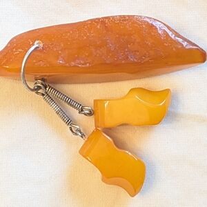 Vintage Butterscotch Amber Style Brooch Dutch Clog Dangle Art Deco Inspired